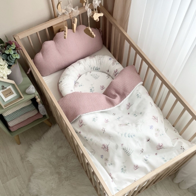 Protectie somn – Baby Nest vafe cu mix de flori- roz pudra (3)